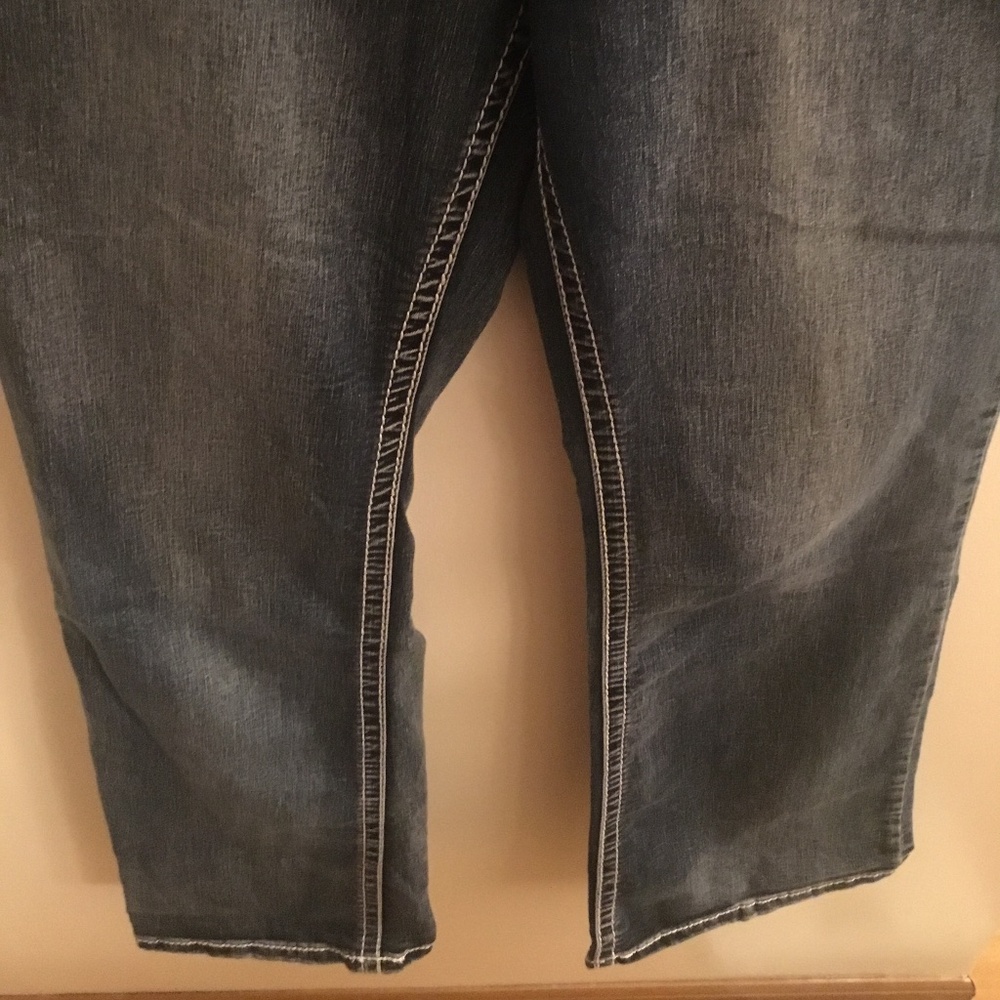 Jeans - Picture 2 of 3